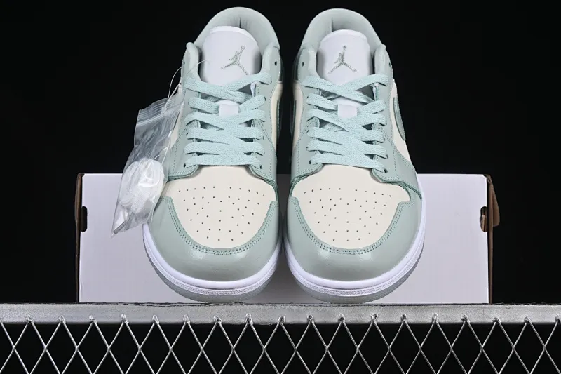 All categories Air Jordan Jordan series basketball shoes Air Jordan 1 Low Air Jordan 1 Low AJ1 Joe 1 amber green low-top cultural and casual sneakers HF4078-100